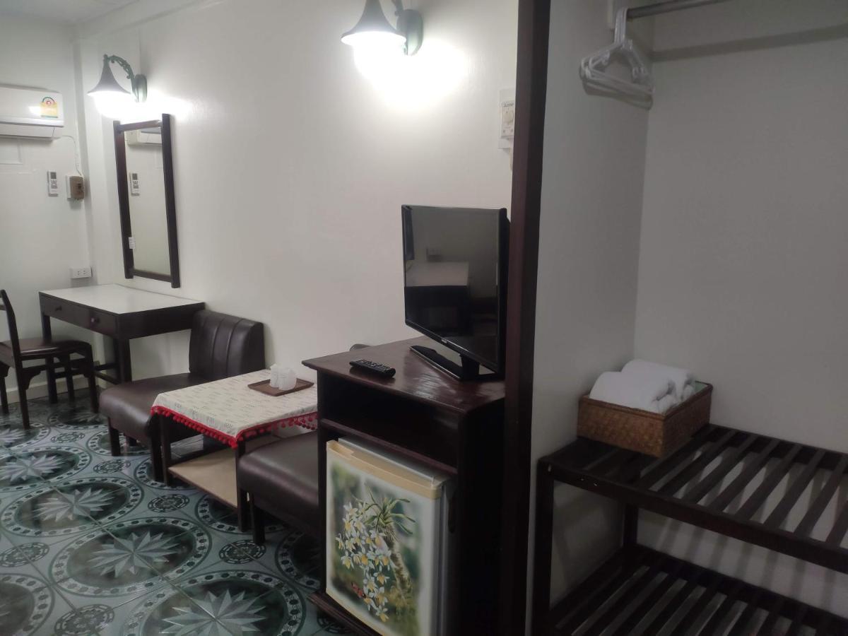 Changpuak Hotel Chiang Mai Exterior photo