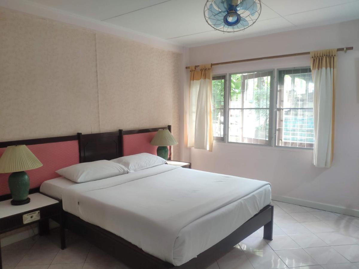 Changpuak Hotel Chiang Mai Exterior photo