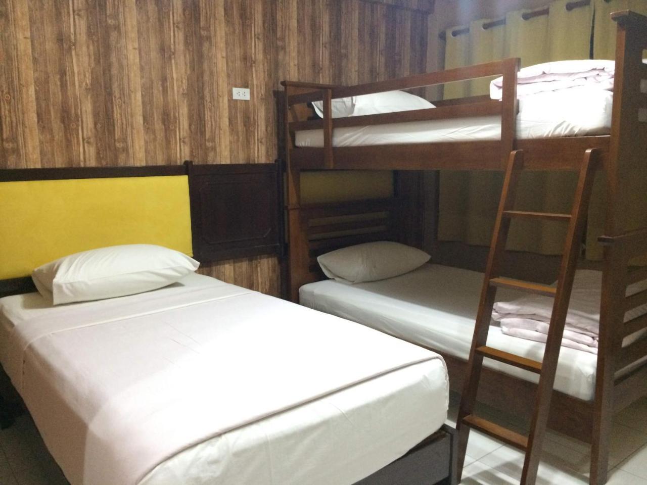Changpuak Hotel Chiang Mai Exterior photo