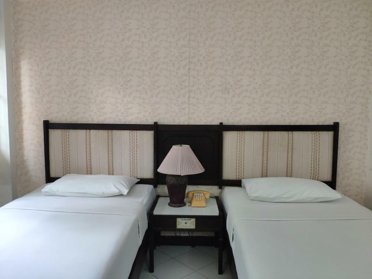 Changpuak Hotel Chiang Mai Exterior photo