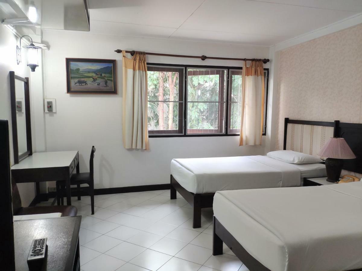 Changpuak Hotel Chiang Mai Exterior photo